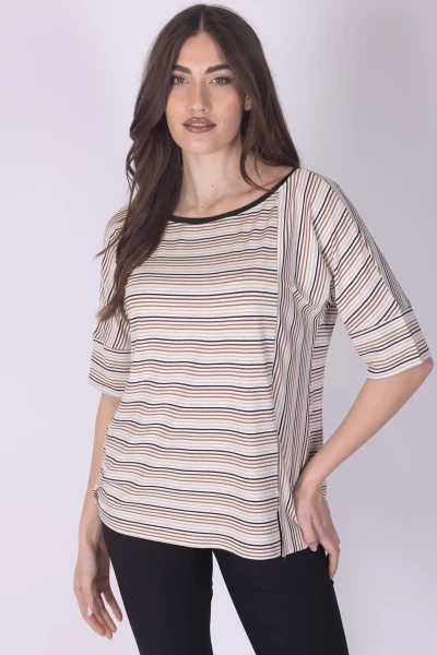 T-SHIRT RIGHE CON SPACCHI...