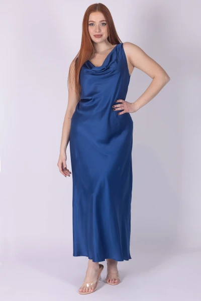 ABITO IN RASO SCOLLO CLOCHE...