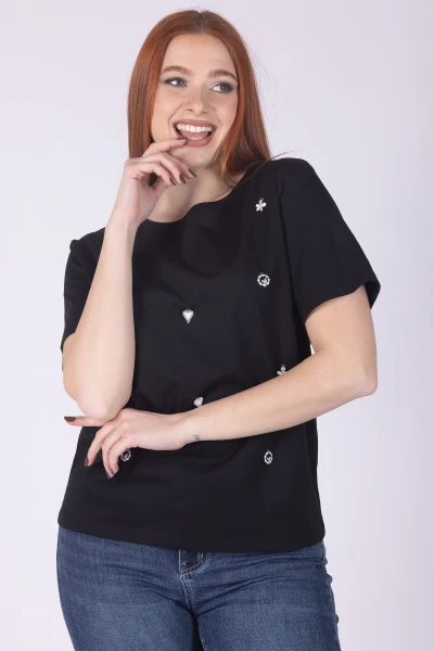 T-SHIRT CON STRASS RICAMATI...