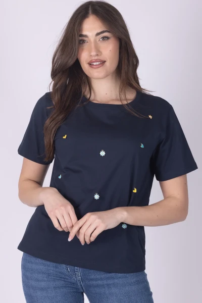 T-SHIRT CON CUORI E FIORI...