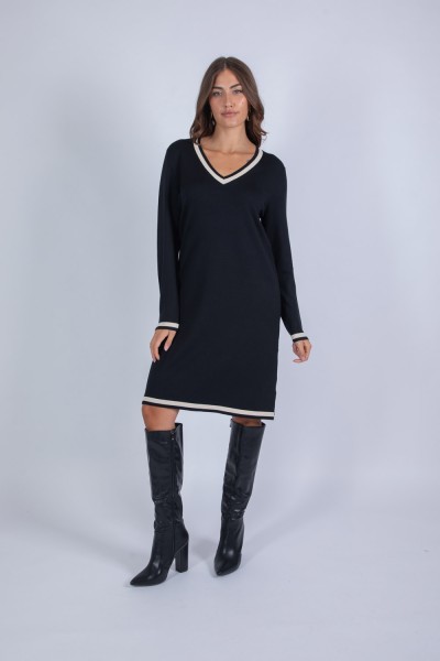ABITO IN MAGLIA SCOLLO A V...